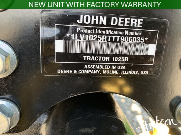 Photo of 2026 John Deere 1025R