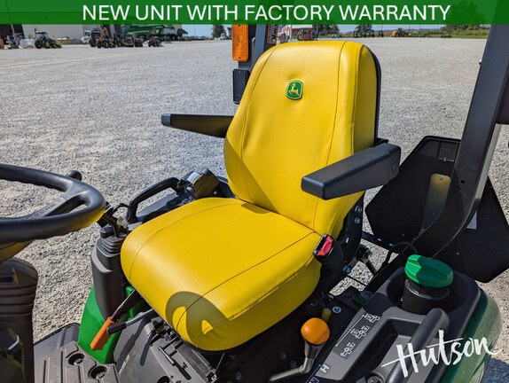 Photo of 2026 John Deere 1025R