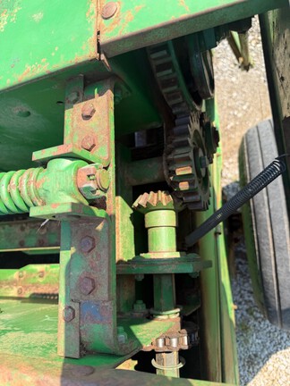 1999 John Deere 348