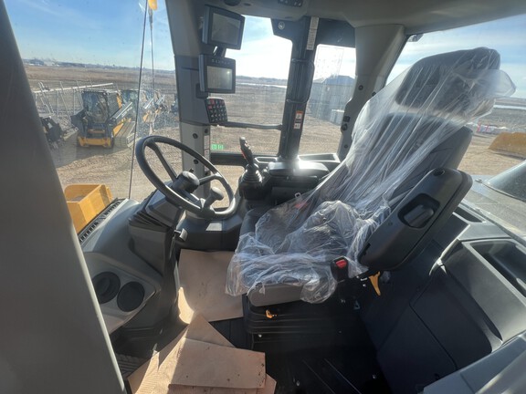 2024 John Deere 544 P