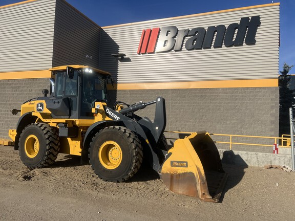 2024 John Deere 544 P