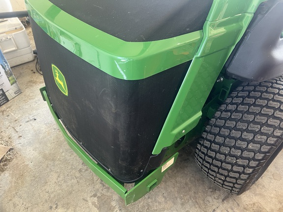 Photo of 2023 John Deere Z997R