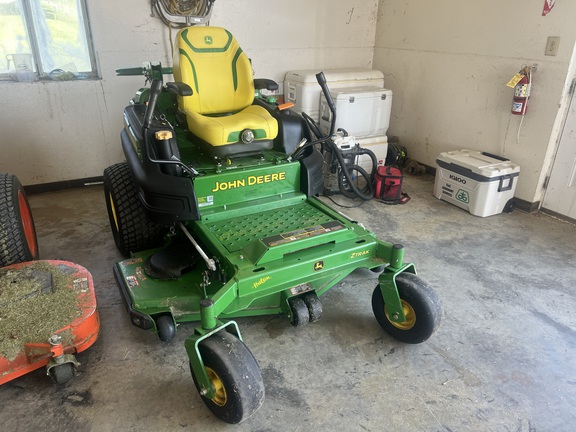 Photo of 2023 John Deere Z997R