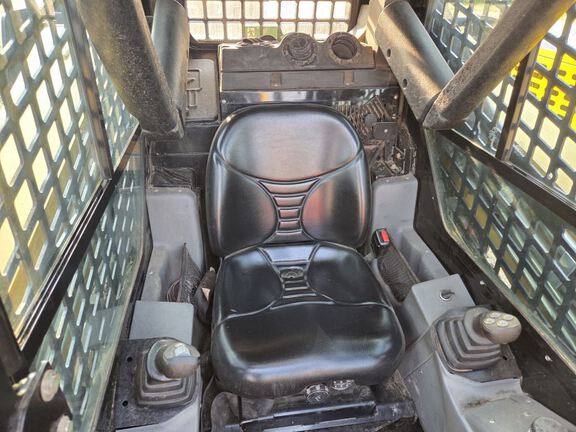 2018 ASV RT120F