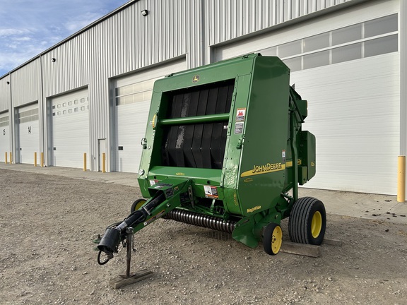 Photo of 2003 John Deere 567