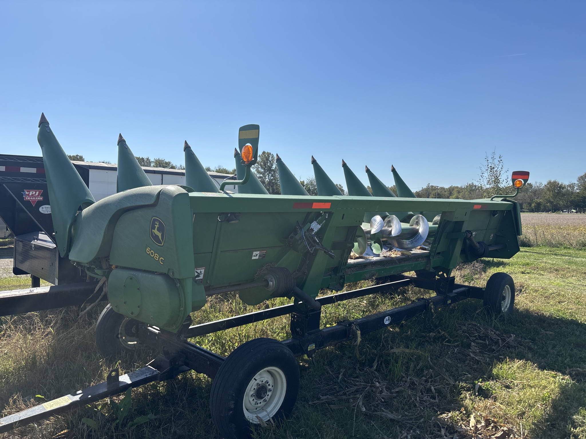 Used 2009 John Deere 608C Corn and Row Crop headers at Koenig Equipment in Anna, OH - PhotoXL2