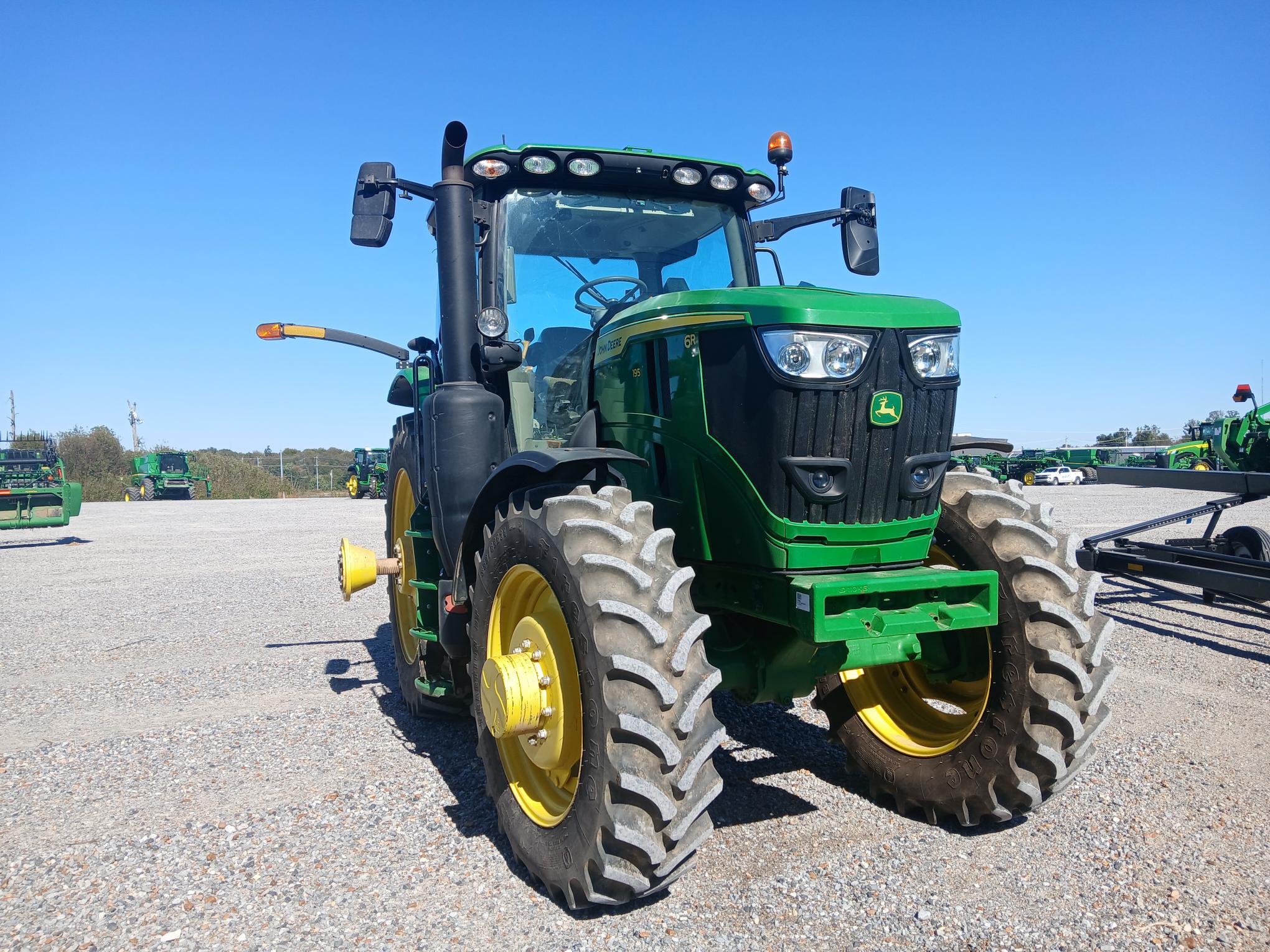 2023 John Deere 6R 195