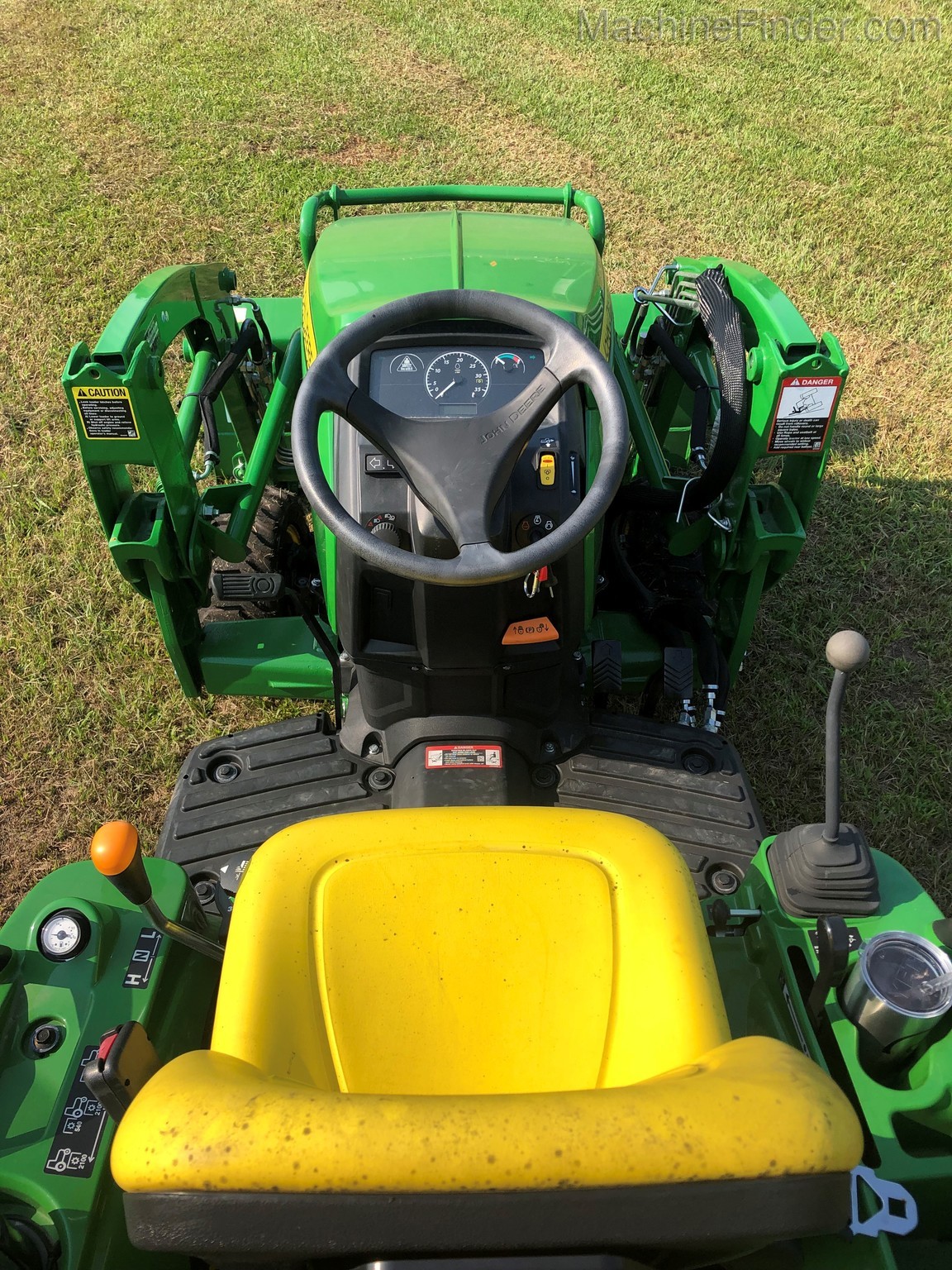 2020 John Deere 1023E Image 6