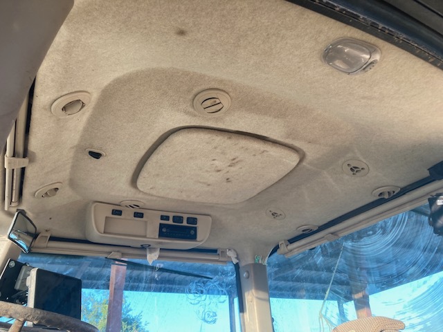 2015 John Deere 8295R Image 2