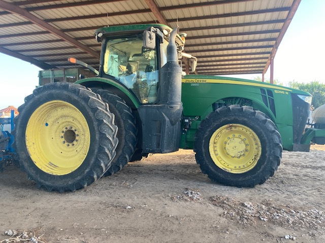 2015 John Deere 8295R Image 7