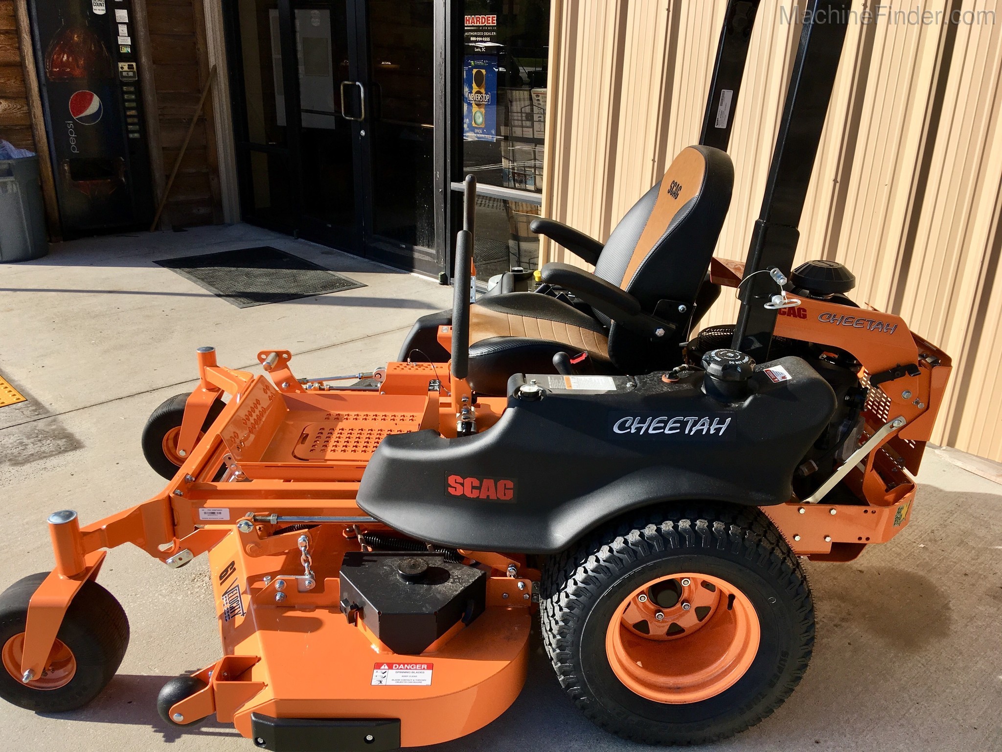 2020 Scag CHEETAH 61 (31HP) Image 3