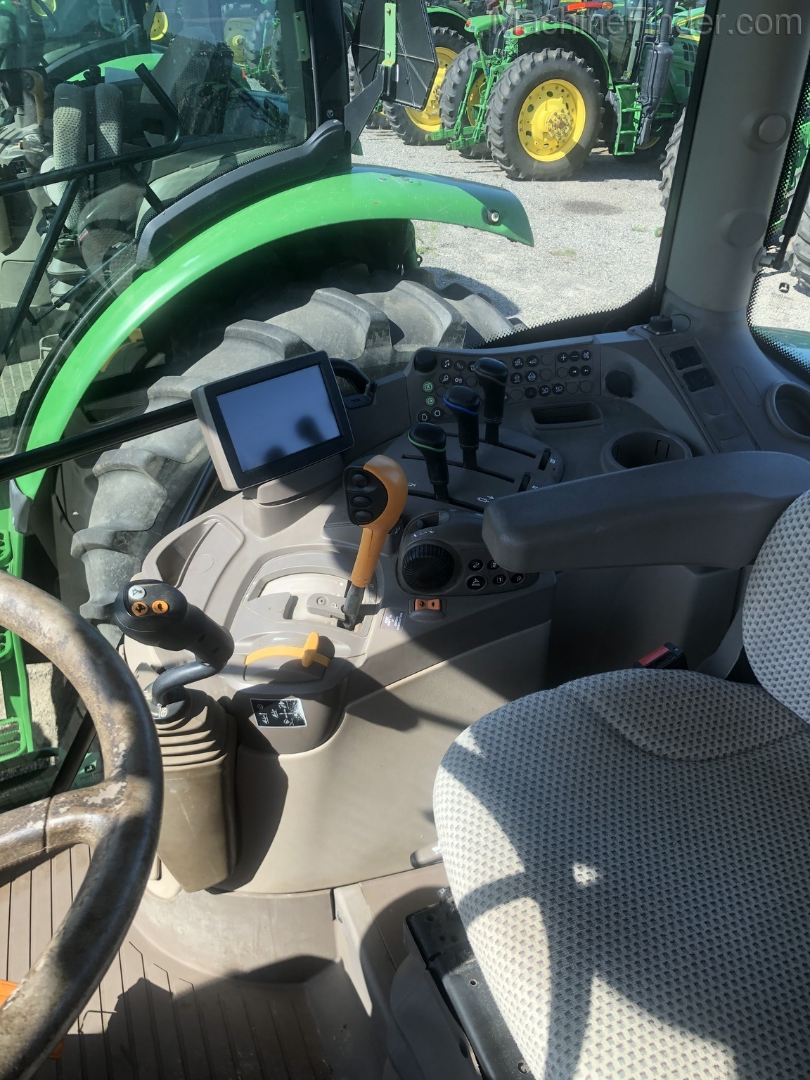 2016 John Deere 6145R Image 7