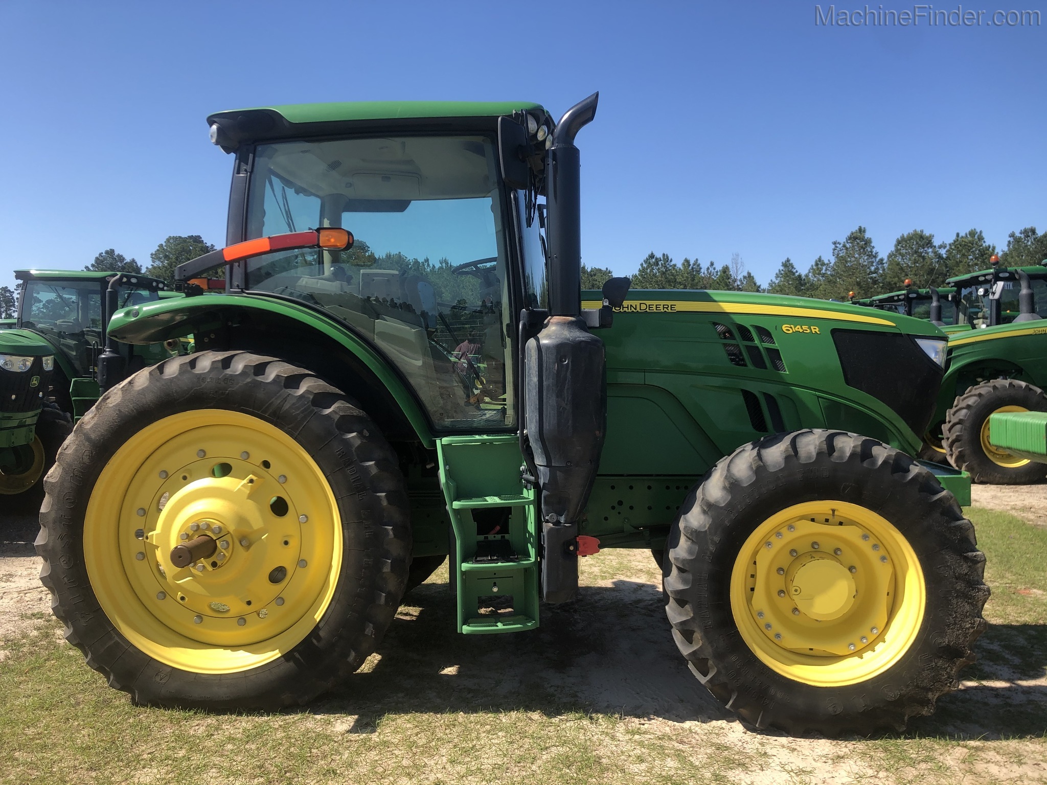 2016 John Deere 6145R Image 3