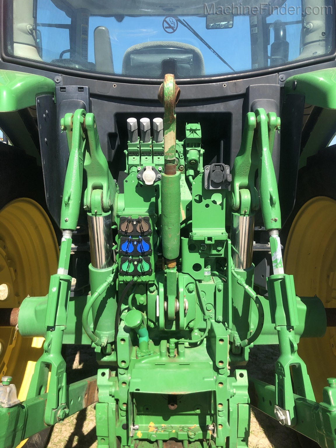 2016 John Deere 6145R Image 5