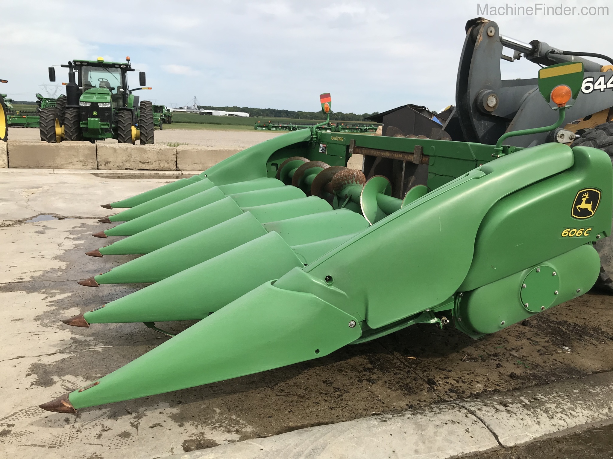 2011 John Deere 606C Image 1