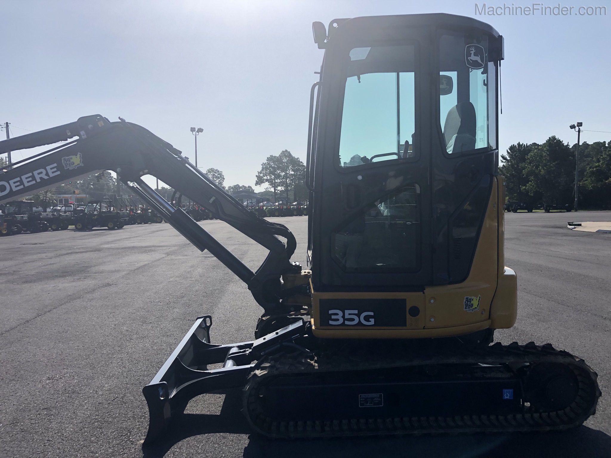 2020 John Deere 35G Image 2