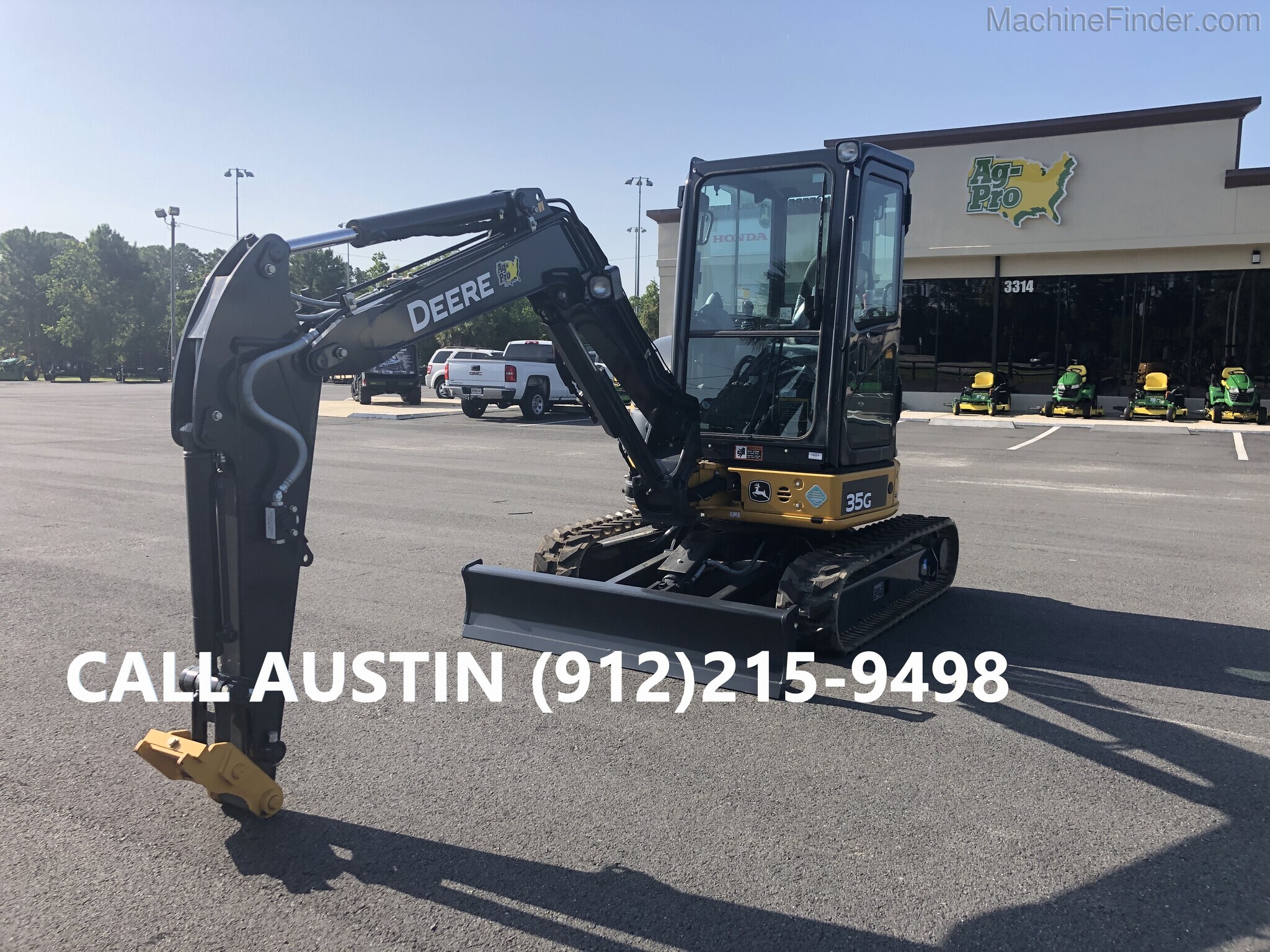 2020 John Deere 35G Image 1