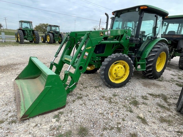 2016 John Deere 5055E Image 1