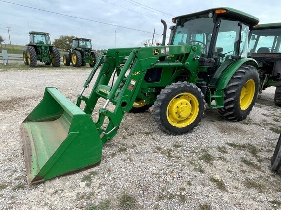 2016 John Deere 5055E Image 1