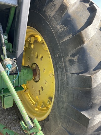 John Deere 3055 Image 6