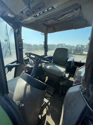 John Deere 3055 Image 8