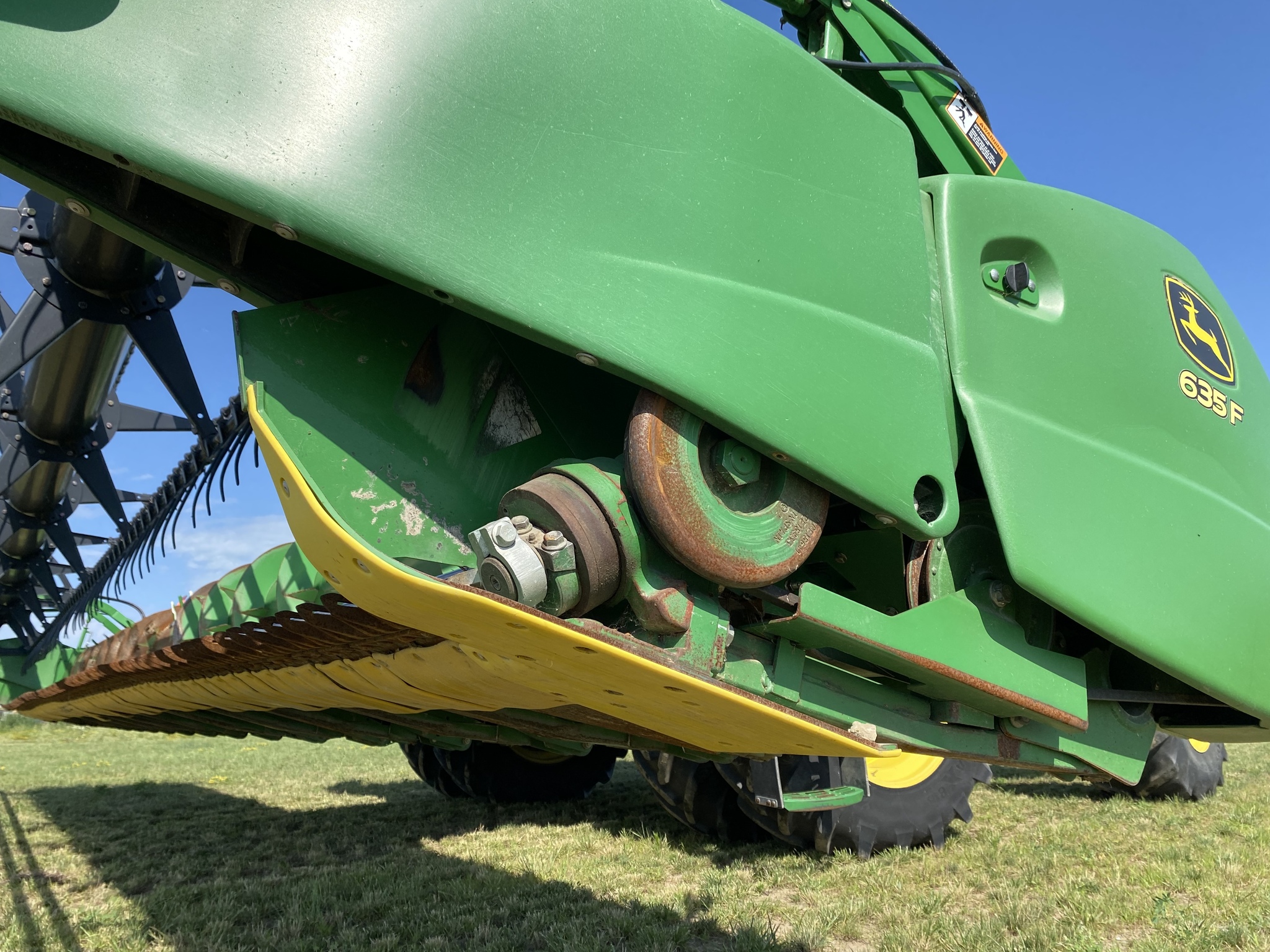 2009 John Deere 635F Image 11