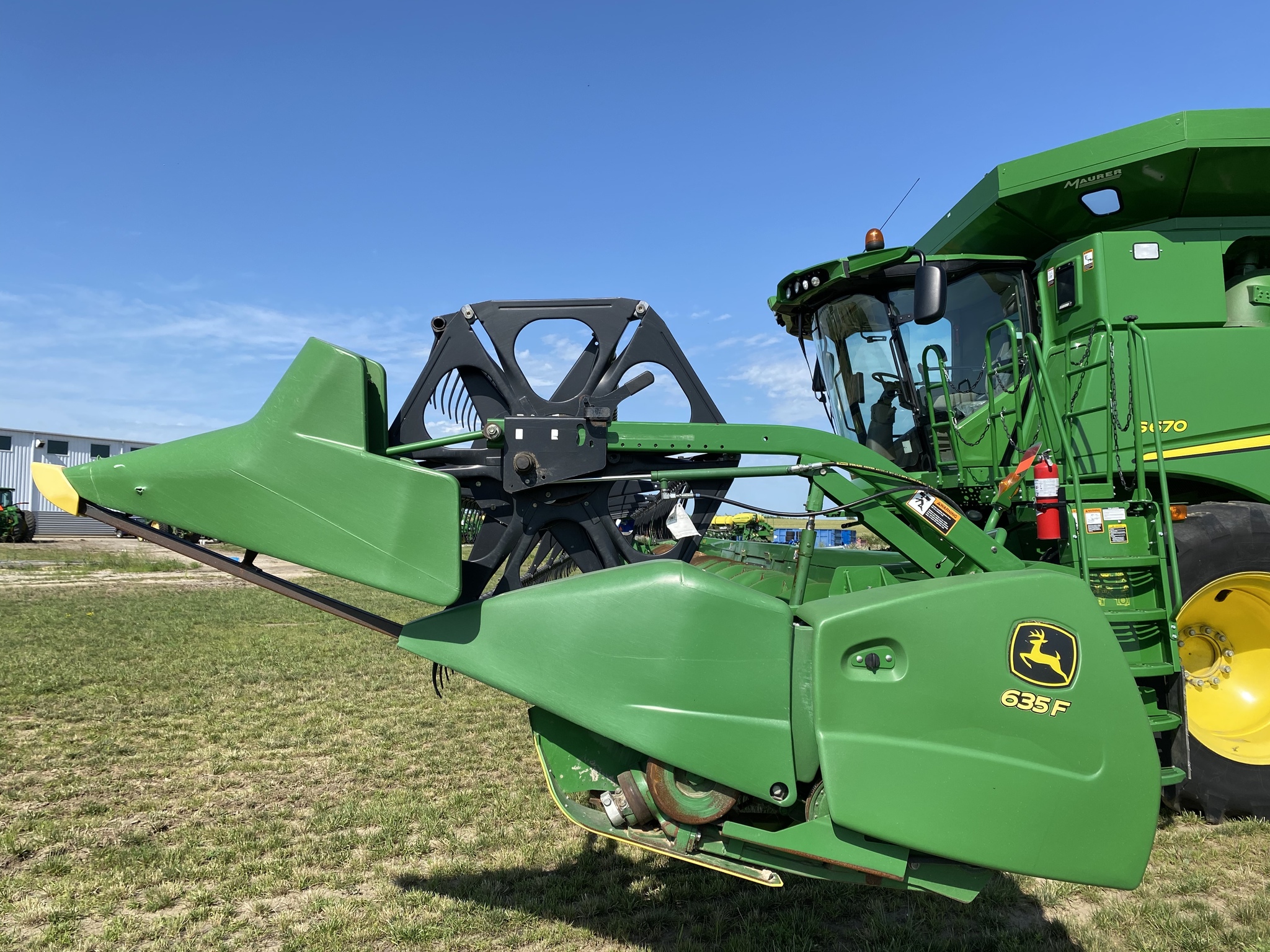 2009 John Deere 635F Image 7