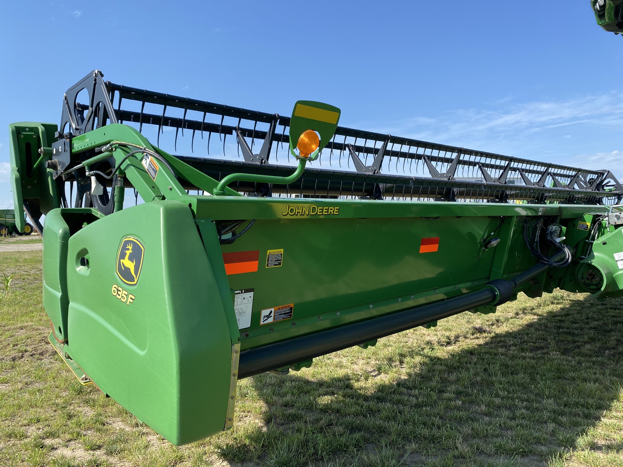 2009 John Deere 635F Image 5