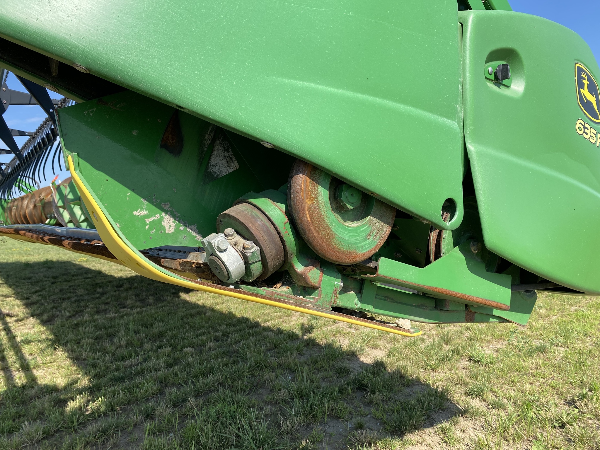 2009 John Deere 635F Image 10