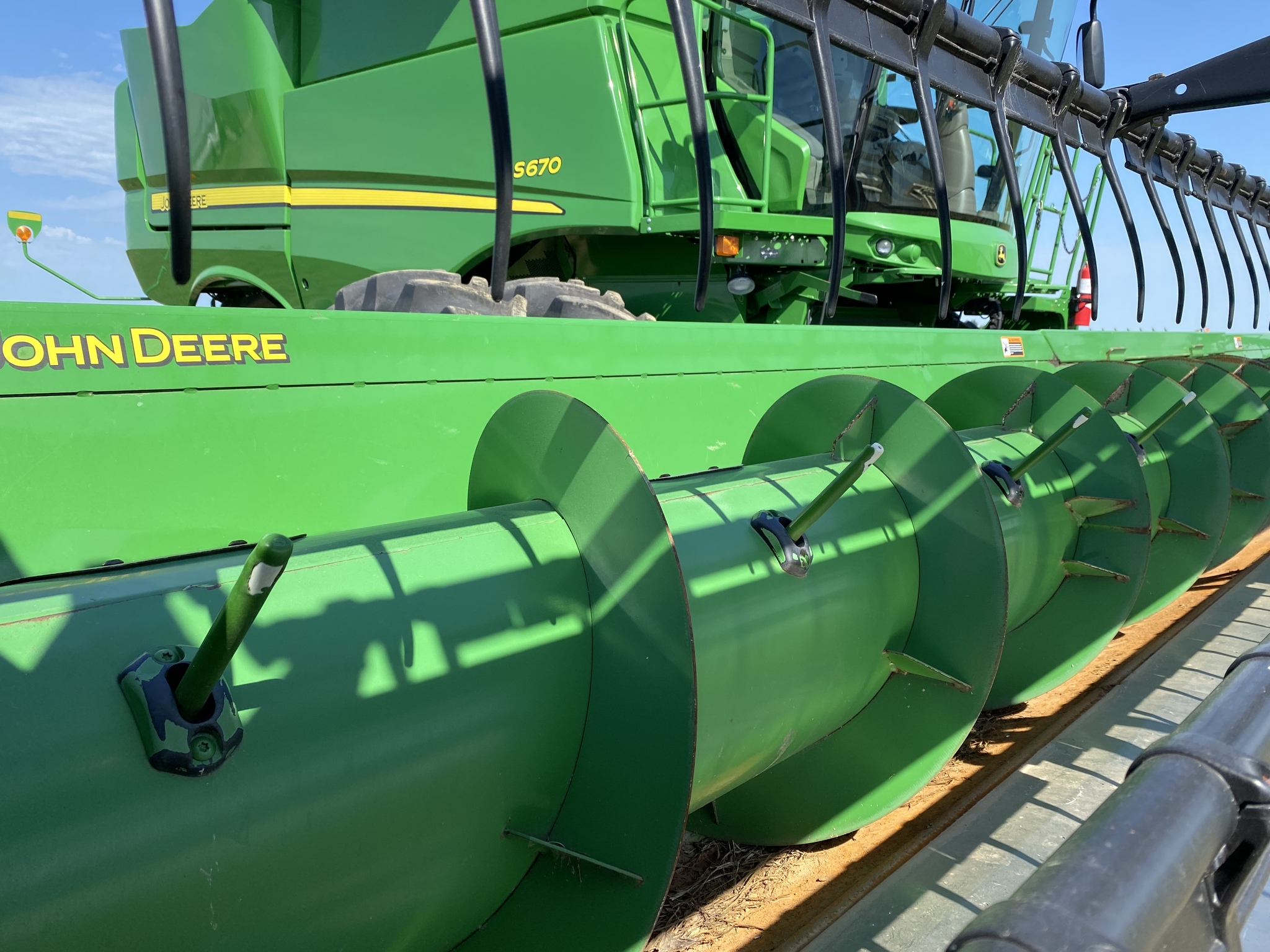 2009 John Deere 635F Image 15