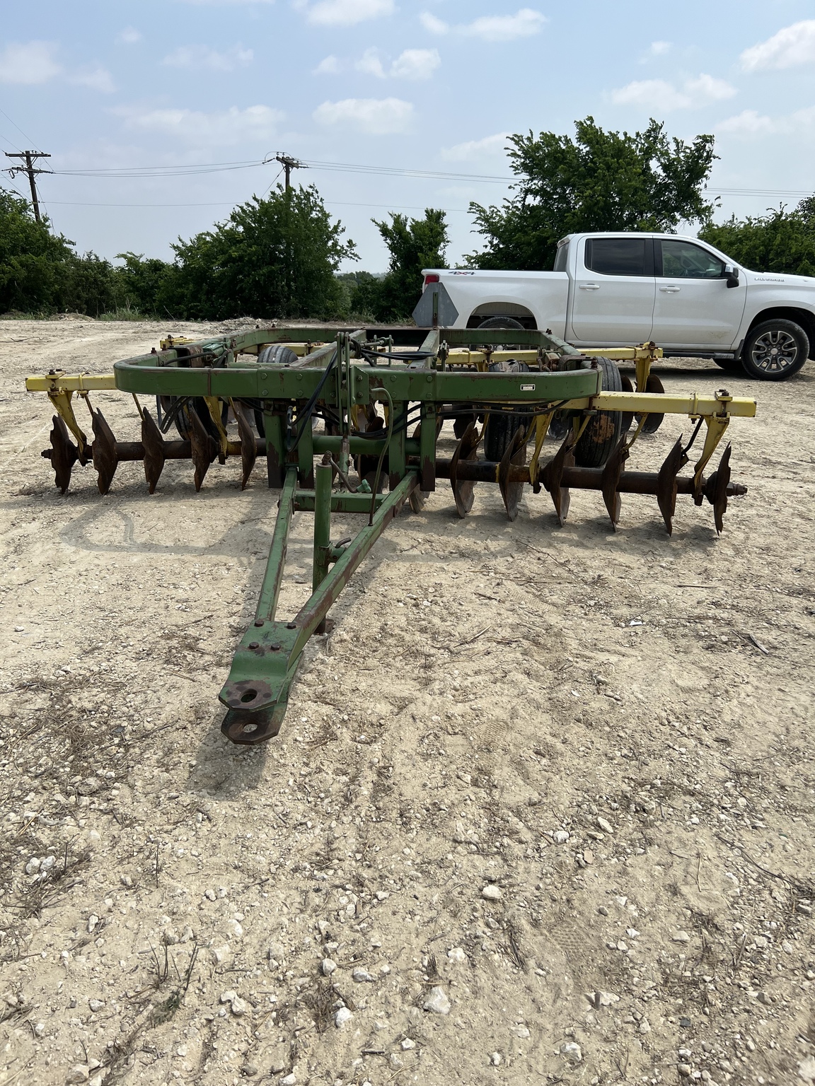 John Deere 310 Image 1