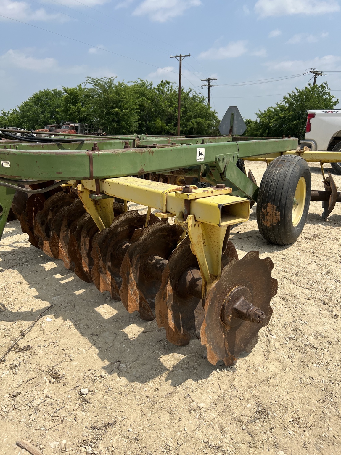 John Deere 310 Image 2