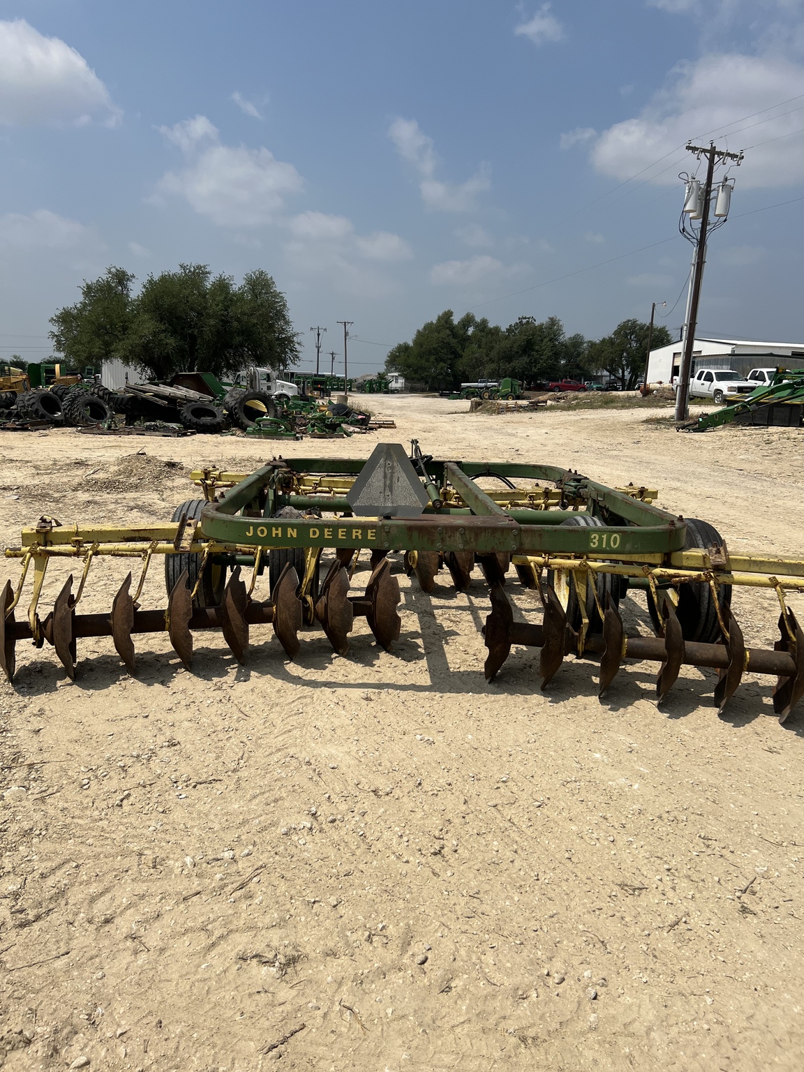 John Deere 310 Image 3