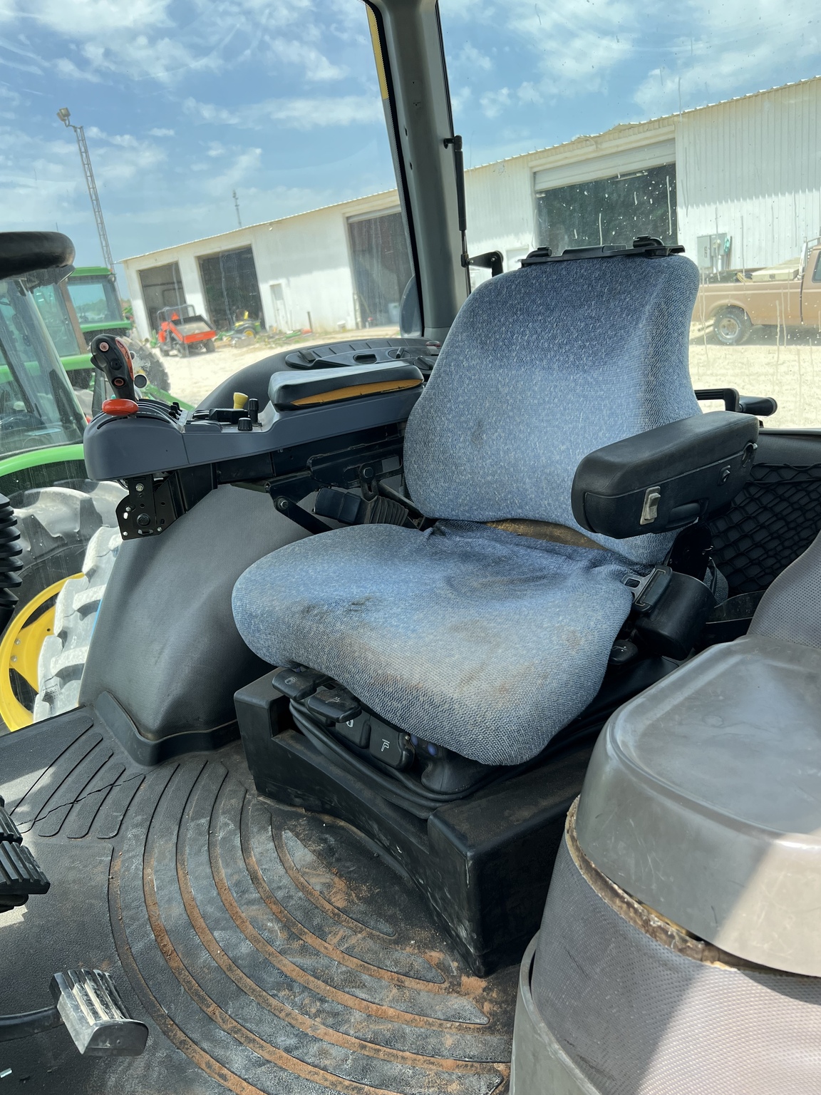 New Holland TG285 Image 5