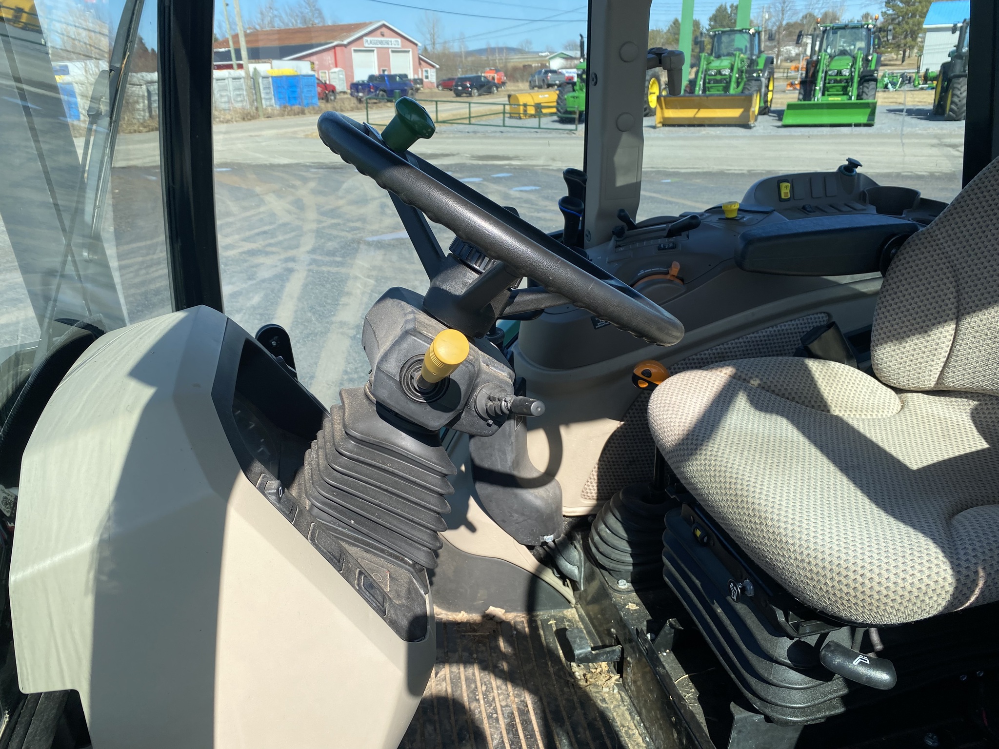 2021 John Deere 5100E Image 16