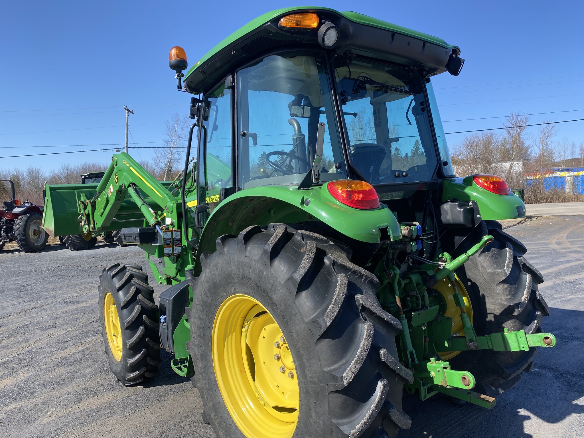2021 John Deere 5100E Image 3