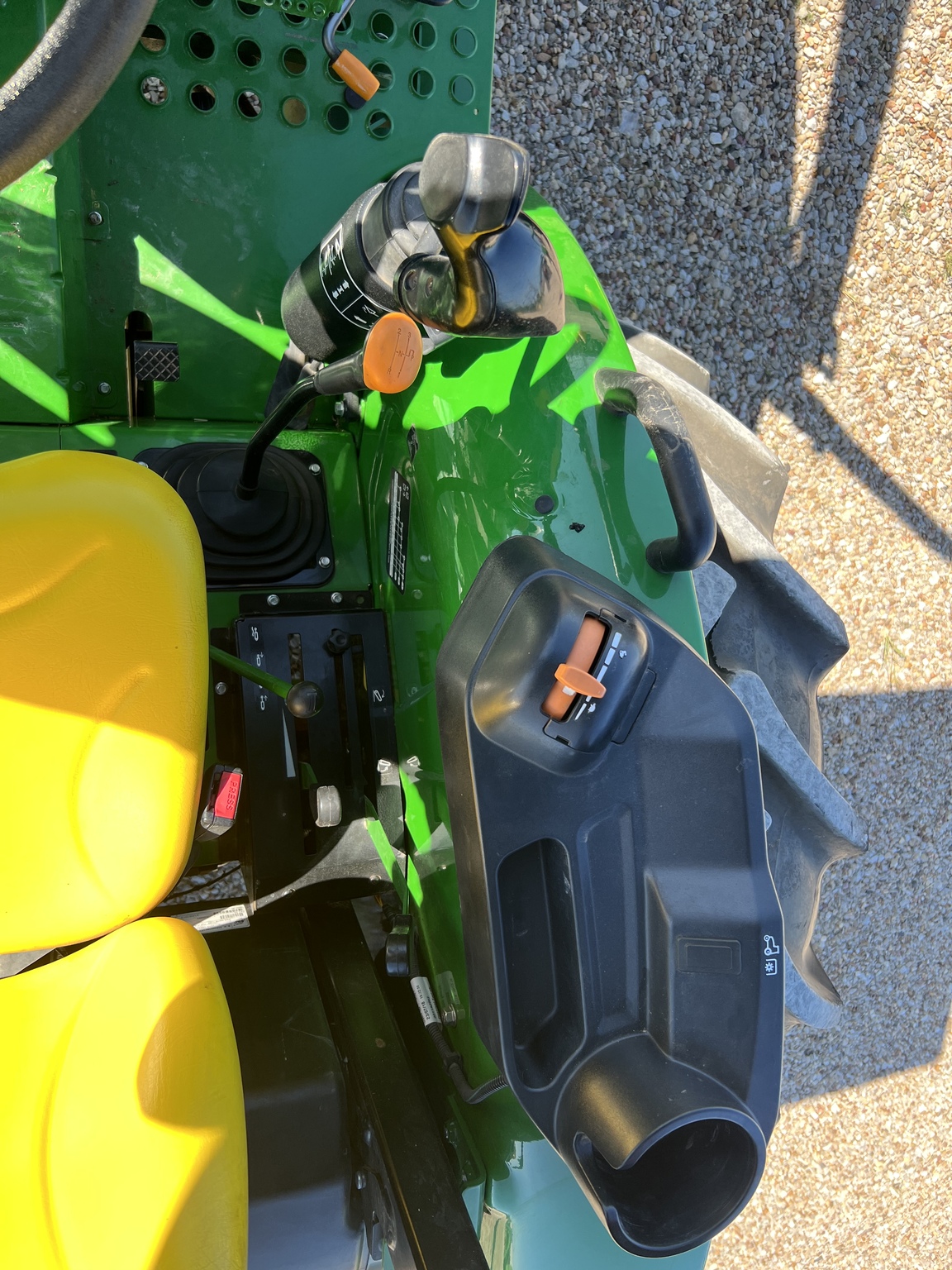 2018 John Deere 5075E Image 4