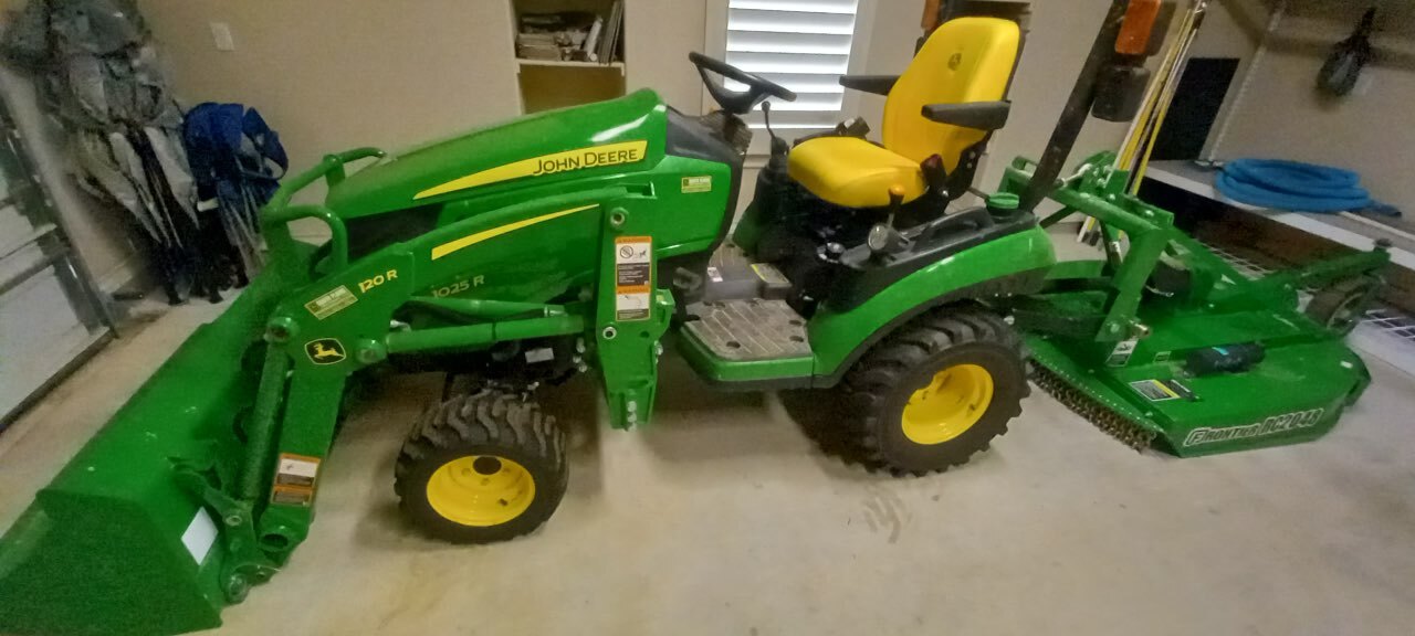 2021 John Deere 1025R Compact Utility Tractors Uvalde, TX