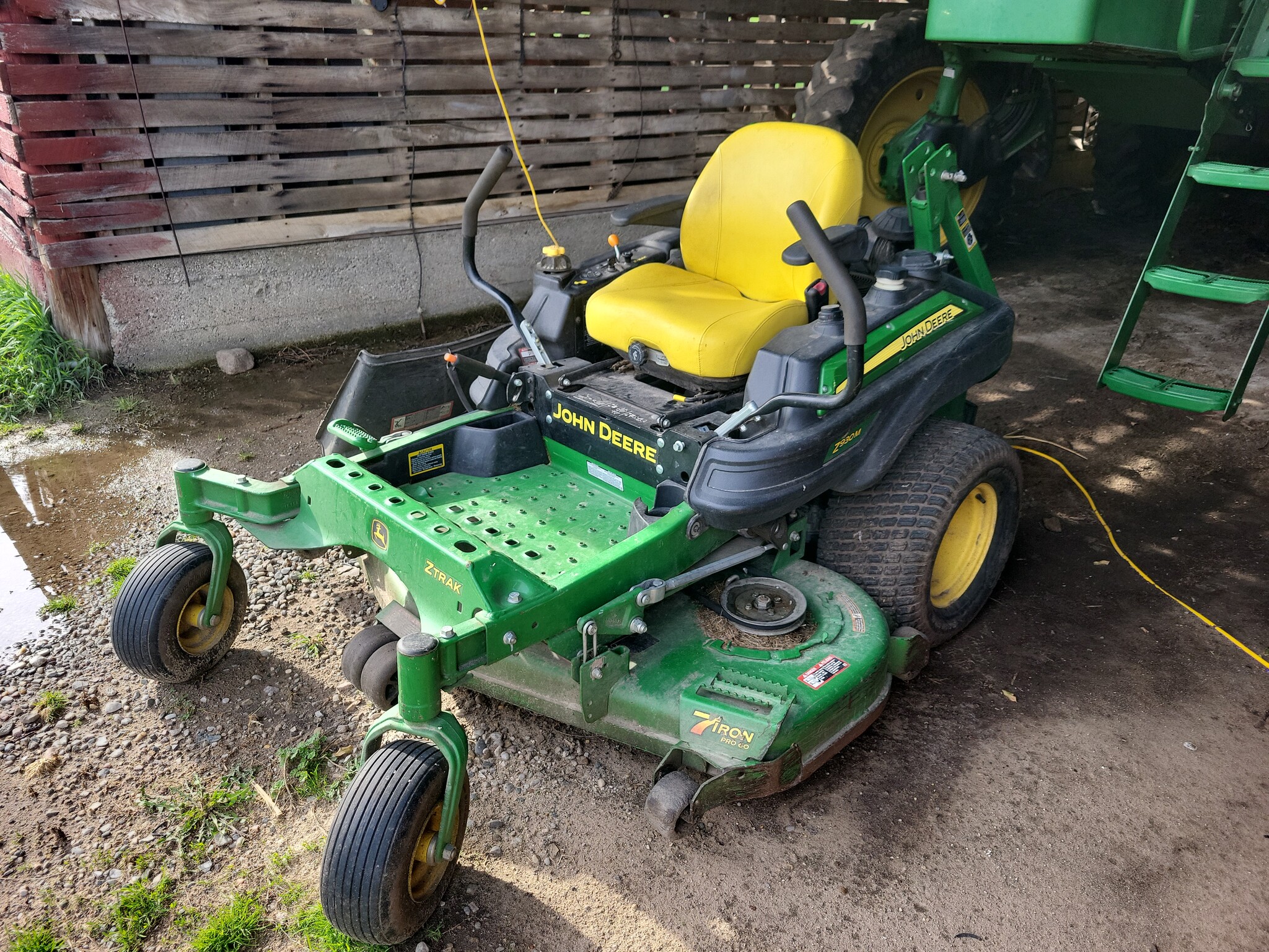 Used 2014 John Deere 997 for sale 359587 Hutson Inc