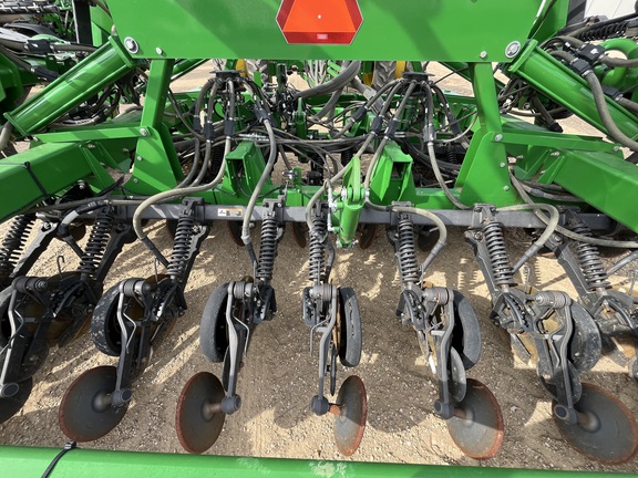 2017 John Deere 1890 (19th thumbnail)