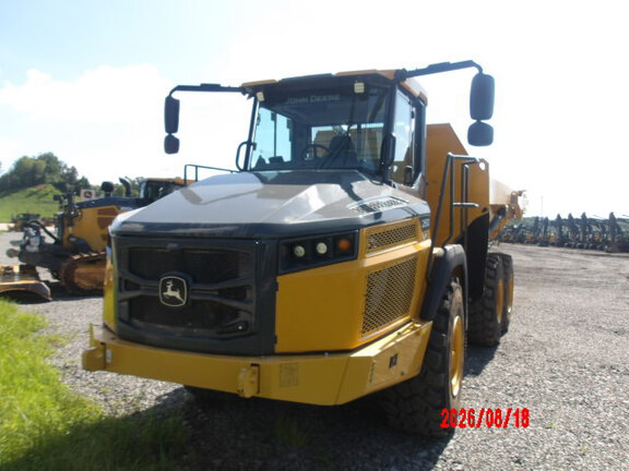 2023 John Deere 260 P