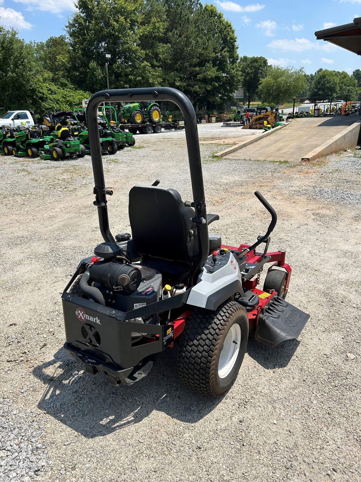 2019 Exmark RADIUS X Image 3