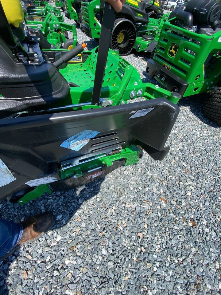 2025 John Deere Z950M Image 2