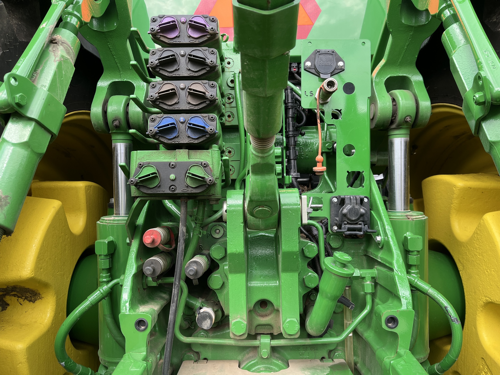  2023 John Deere 8R 370 at Heritage Tractor in Kewanee, IL