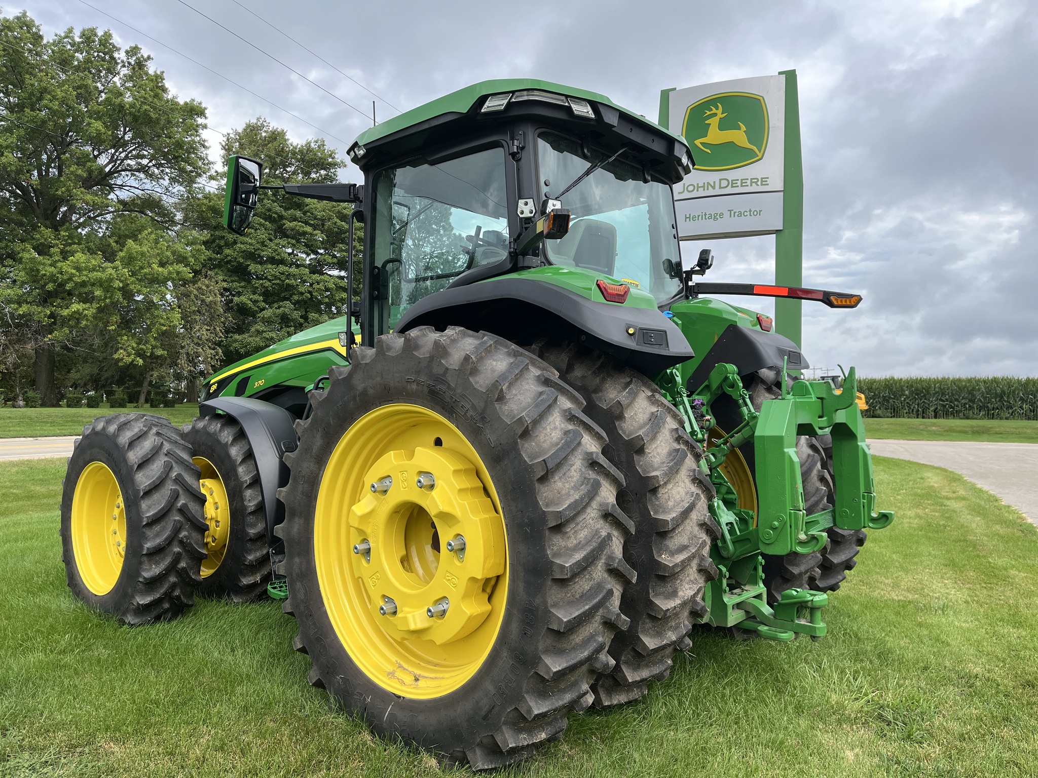  2023 John Deere 8R 370 at Heritage Tractor in Kewanee, IL