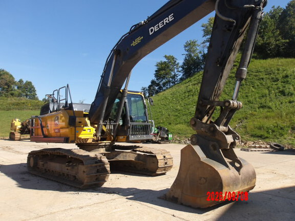 2024 John Deere 250 P-Tier