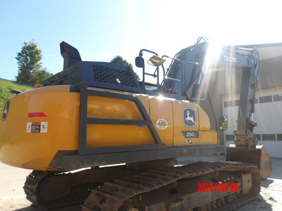 2024 John Deere 250 P-Tier