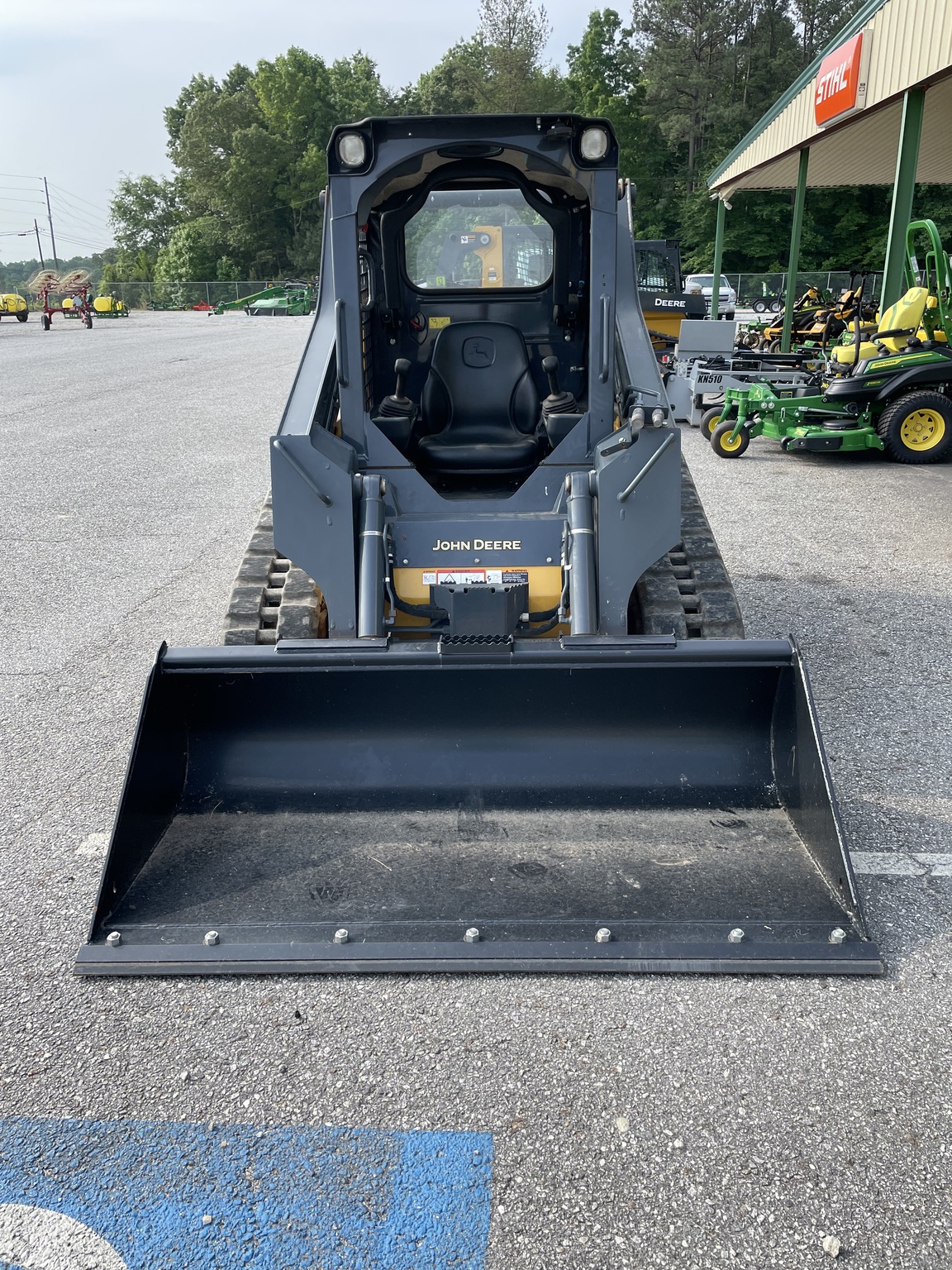 2017 John Deere 317G Image 2