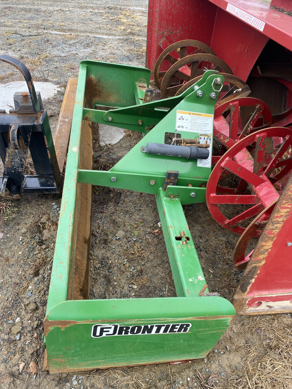 2016 John Deere 6130R Image 17