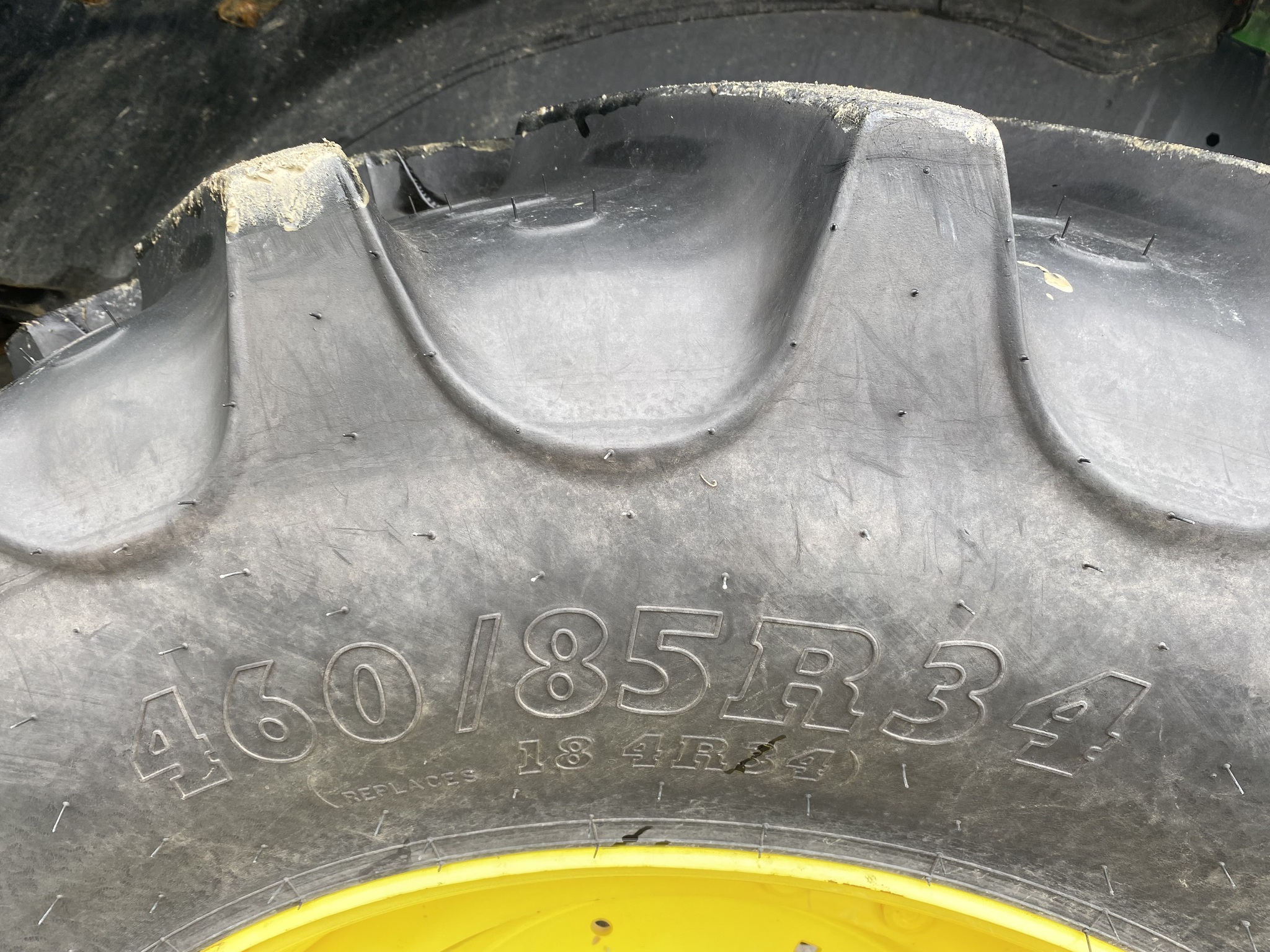 2016 John Deere 6130R Image 11